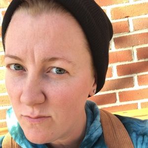 Meet your Posher, Caitlin